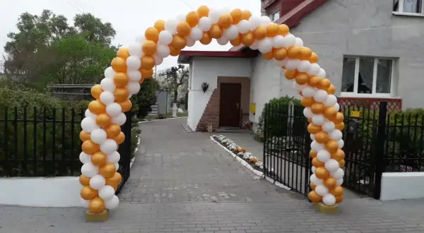 Jak zrobić łuk balonowy krok po kroku? Poradnik DIY