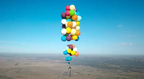 Ile balonów uniesie 1 kg? Poznaj obliczenia i sekrety!
